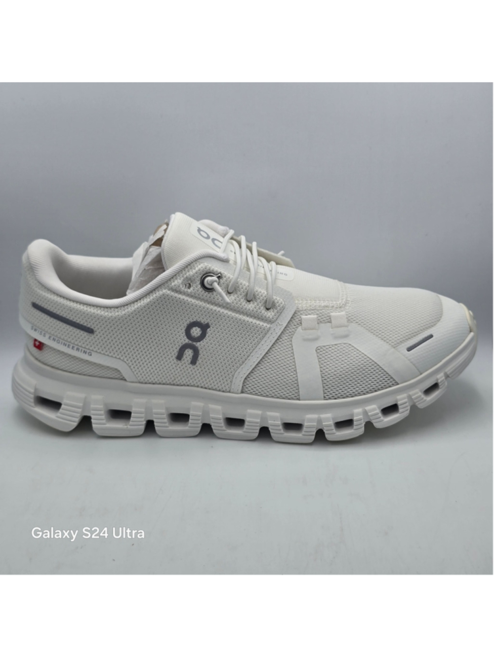 On Running Cloud 6 White Women's 7.5 Reflective Road Running Shoes 3WF10061200